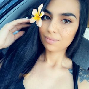 Meet your Posher, Beatriz